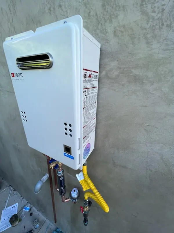 Tankless water heater installation for El Campo homes